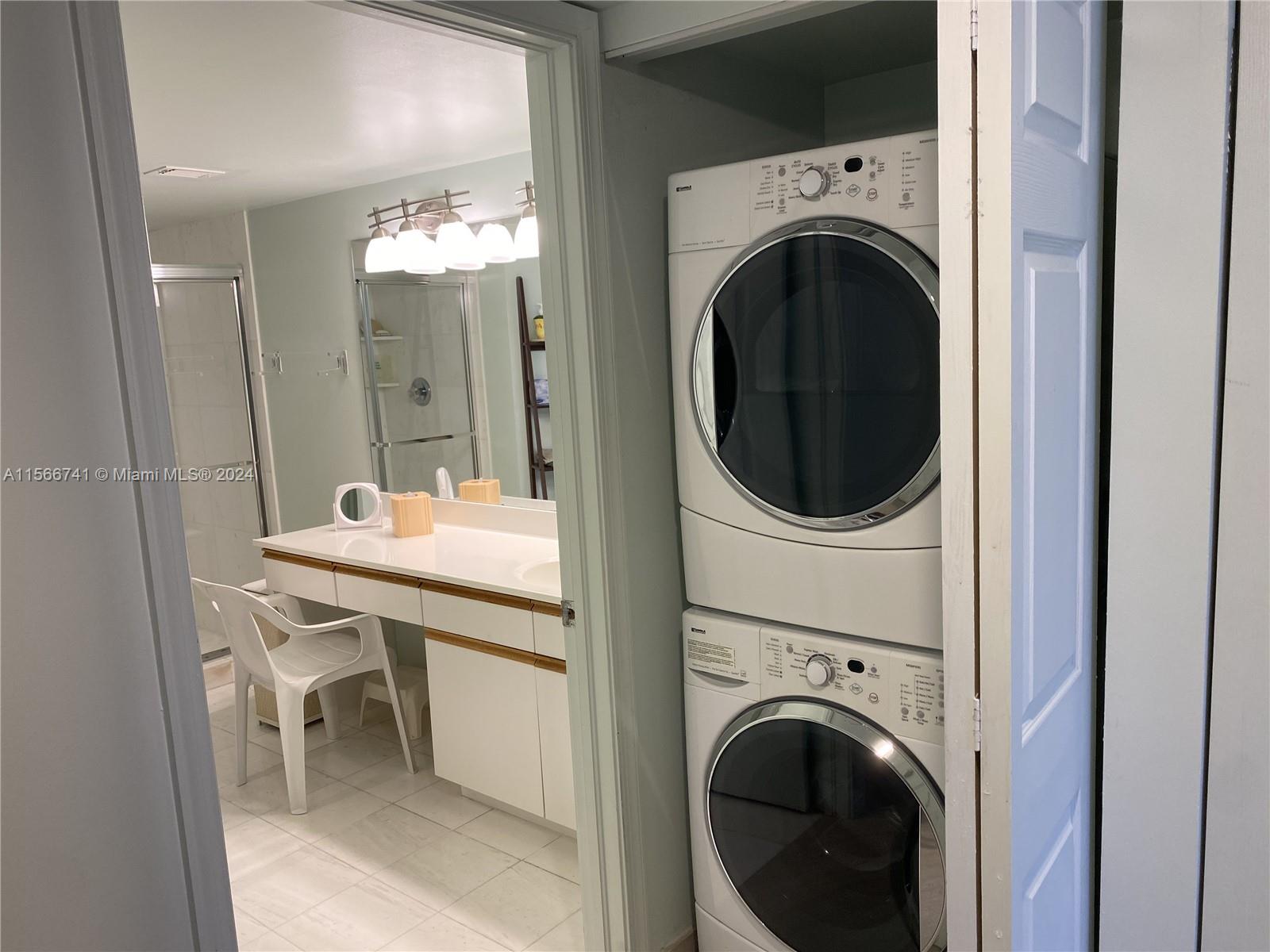 3530 Mystic Pointe Dr LPH08, Aventura, Florida 33180, 2 Bedrooms Bedrooms, ,2 BathroomsBathrooms,Residentiallease,For Rent,3530 Mystic Pointe Dr LPH08,A11566741