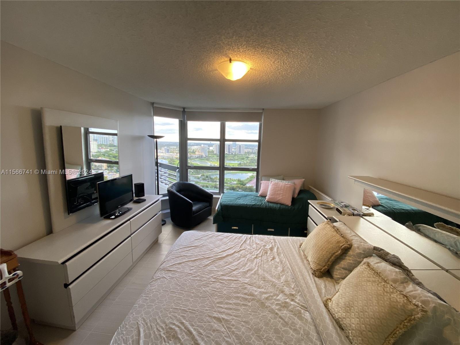 3530 Mystic Pointe Dr LPH08, Aventura, Florida 33180, 2 Bedrooms Bedrooms, ,2 BathroomsBathrooms,Residentiallease,For Rent,3530 Mystic Pointe Dr LPH08,A11566741