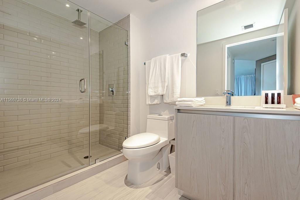 4010 S Ocean Dr R1801, Hollywood, Florida 33019, 2 Bedrooms Bedrooms, ,2 BathroomsBathrooms,Residential,For Sale,4010 S Ocean Dr R1801,A11566738