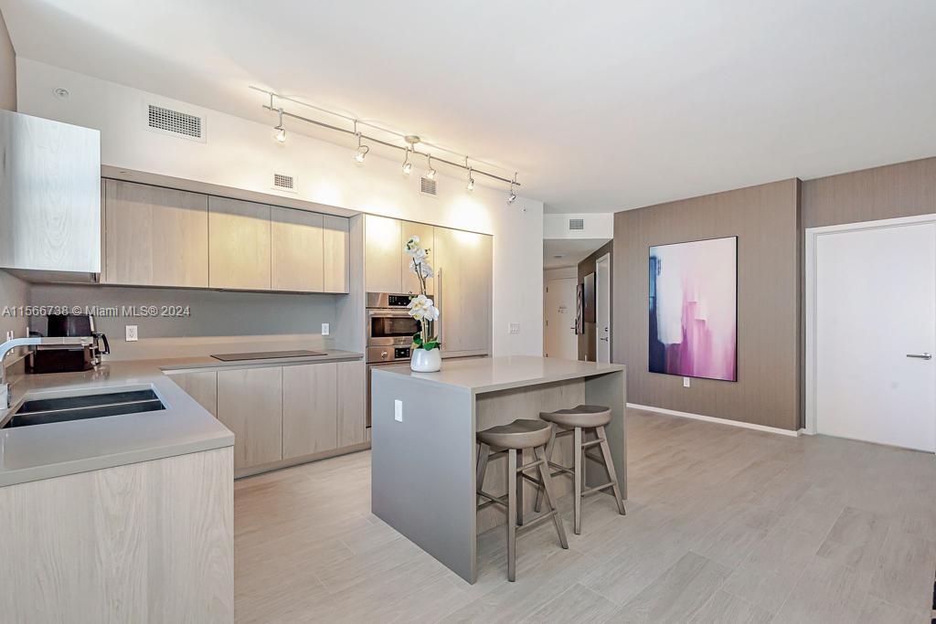 4010 S Ocean Dr R1801, Hollywood, Florida 33019, 2 Bedrooms Bedrooms, ,2 BathroomsBathrooms,Residential,For Sale,4010 S Ocean Dr R1801,A11566738