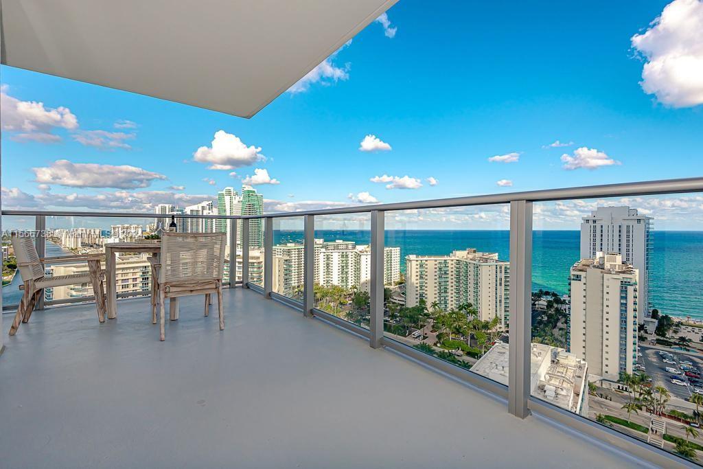 4010 S Ocean Dr R1801, Hollywood, Florida 33019, 2 Bedrooms Bedrooms, ,2 BathroomsBathrooms,Residential,For Sale,4010 S Ocean Dr R1801,A11566738