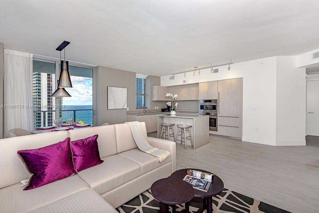 4010 S Ocean Dr R1801, Hollywood, Florida 33019, 2 Bedrooms Bedrooms, ,2 BathroomsBathrooms,Residential,For Sale,4010 S Ocean Dr R1801,A11566738