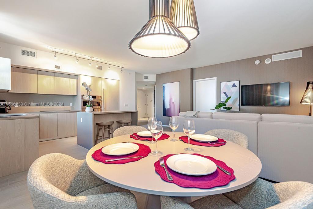 4010 S Ocean Dr R1801, Hollywood, Florida 33019, 2 Bedrooms Bedrooms, ,2 BathroomsBathrooms,Residential,For Sale,4010 S Ocean Dr R1801,A11566738
