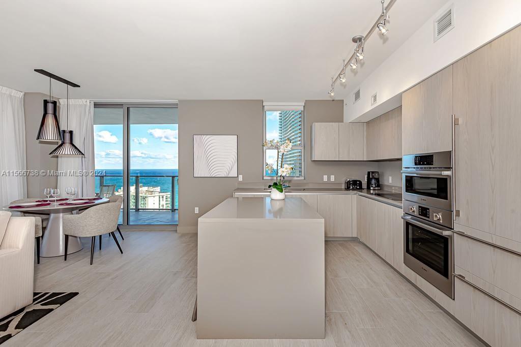 4010 S Ocean Dr R1801, Hollywood, Florida 33019, 2 Bedrooms Bedrooms, ,2 BathroomsBathrooms,Residential,For Sale,4010 S Ocean Dr R1801,A11566738