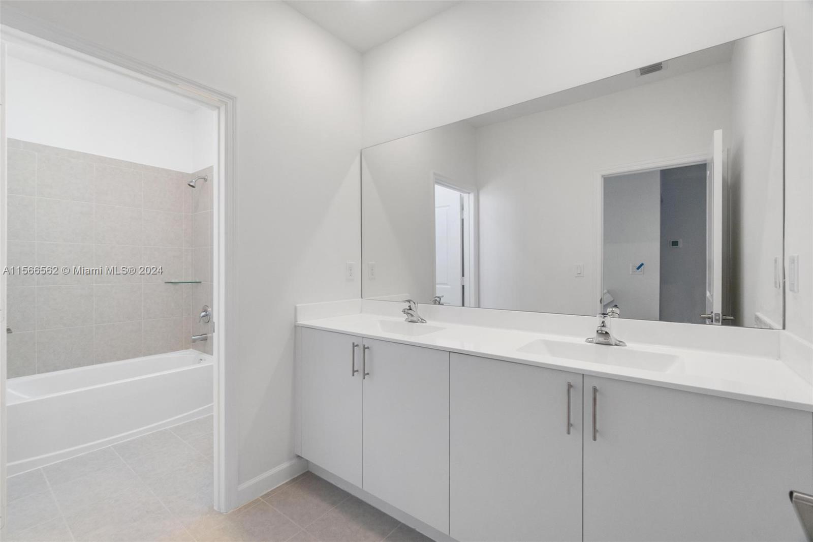 14852 SW 162nd St, Miami, Florida 33187, 4 Bedrooms Bedrooms, ,2 BathroomsBathrooms,Residentiallease,For Rent,14852 SW 162nd St,A11566562