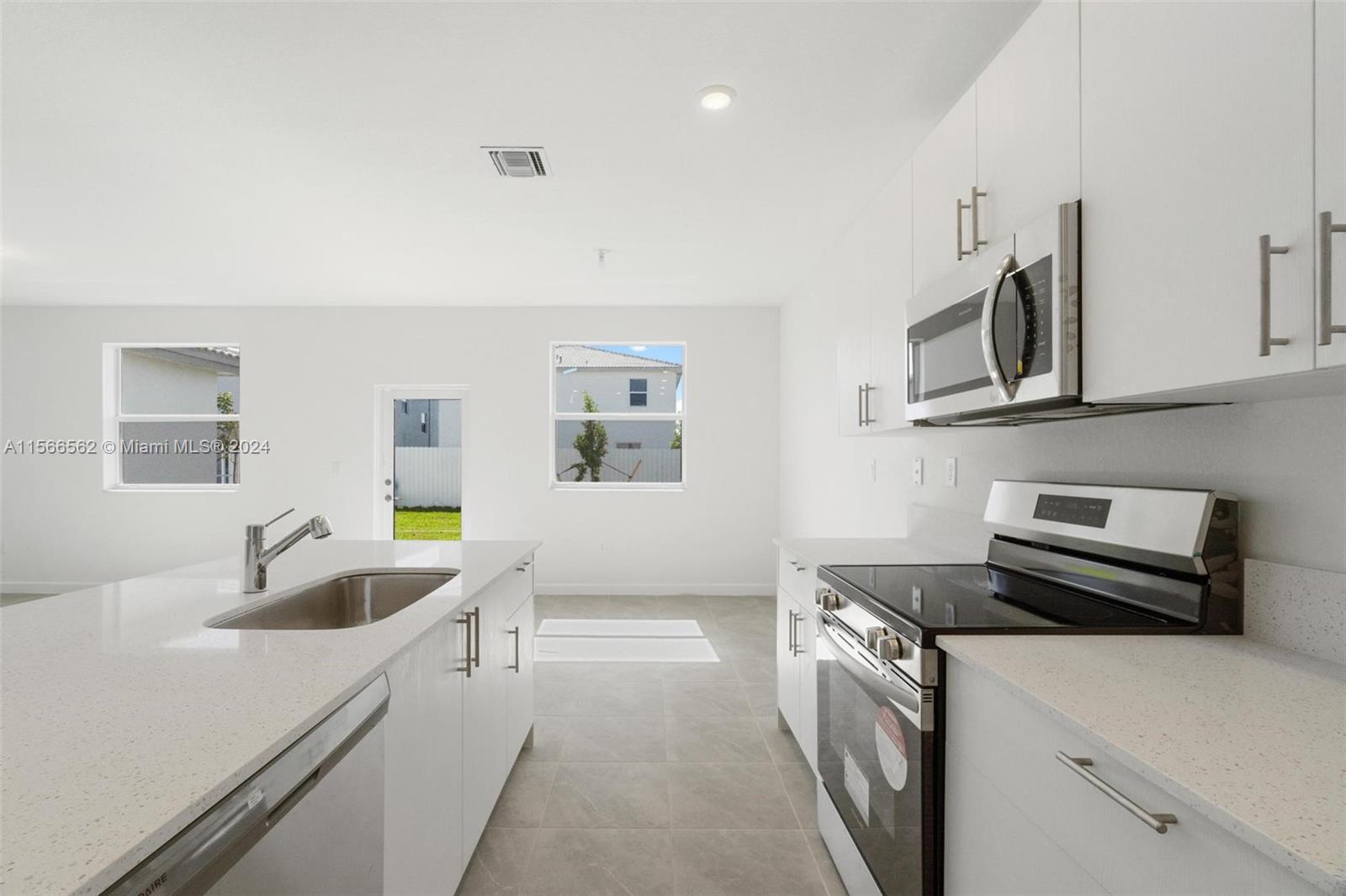 14852 SW 162nd St, Miami, Florida 33187, 4 Bedrooms Bedrooms, ,2 BathroomsBathrooms,Residentiallease,For Rent,14852 SW 162nd St,A11566562