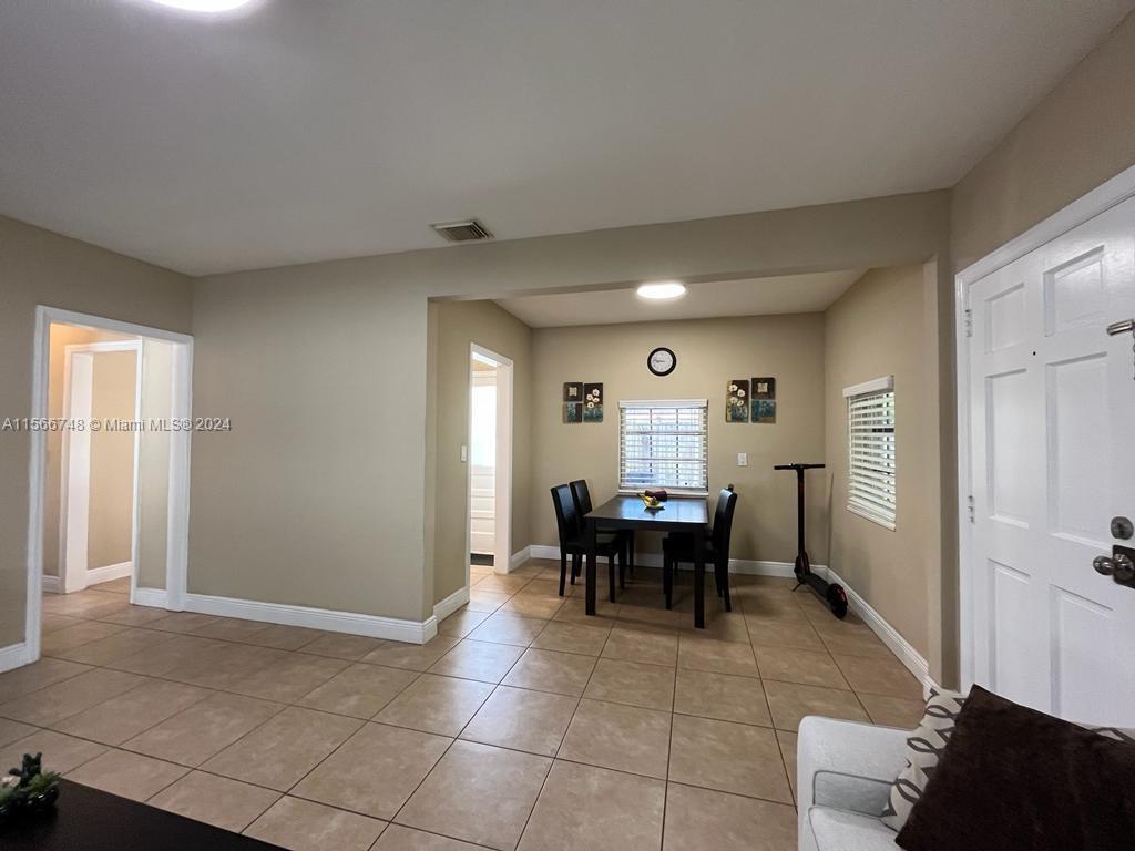 1414 NE 178th St, North Miami Beach, Florida 33162, 2 Bedrooms Bedrooms, ,1 BathroomBathrooms,Residentiallease,For Rent,1414 NE 178th St,A11566748