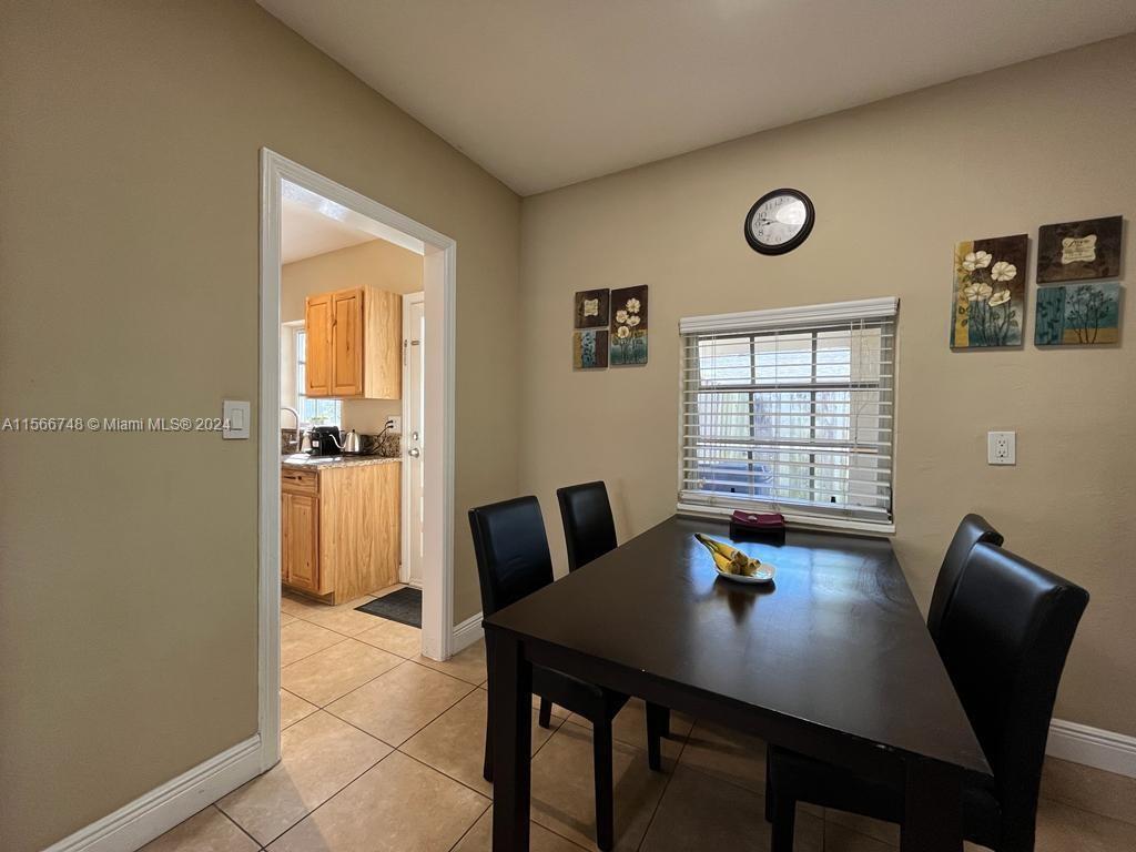 1414 NE 178th St, North Miami Beach, Florida 33162, 2 Bedrooms Bedrooms, ,1 BathroomBathrooms,Residentiallease,For Rent,1414 NE 178th St,A11566748