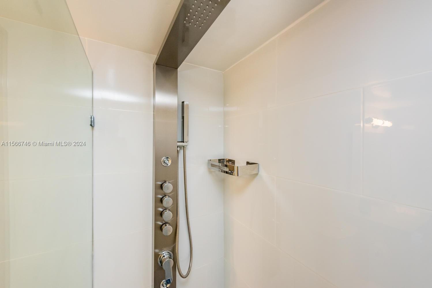 19801 E Country Club Dr 4501, Aventura, Florida 33180, 2 Bedrooms Bedrooms, ,2 BathroomsBathrooms,Residentiallease,For Rent,19801 E Country Club Dr 4501,A11566746