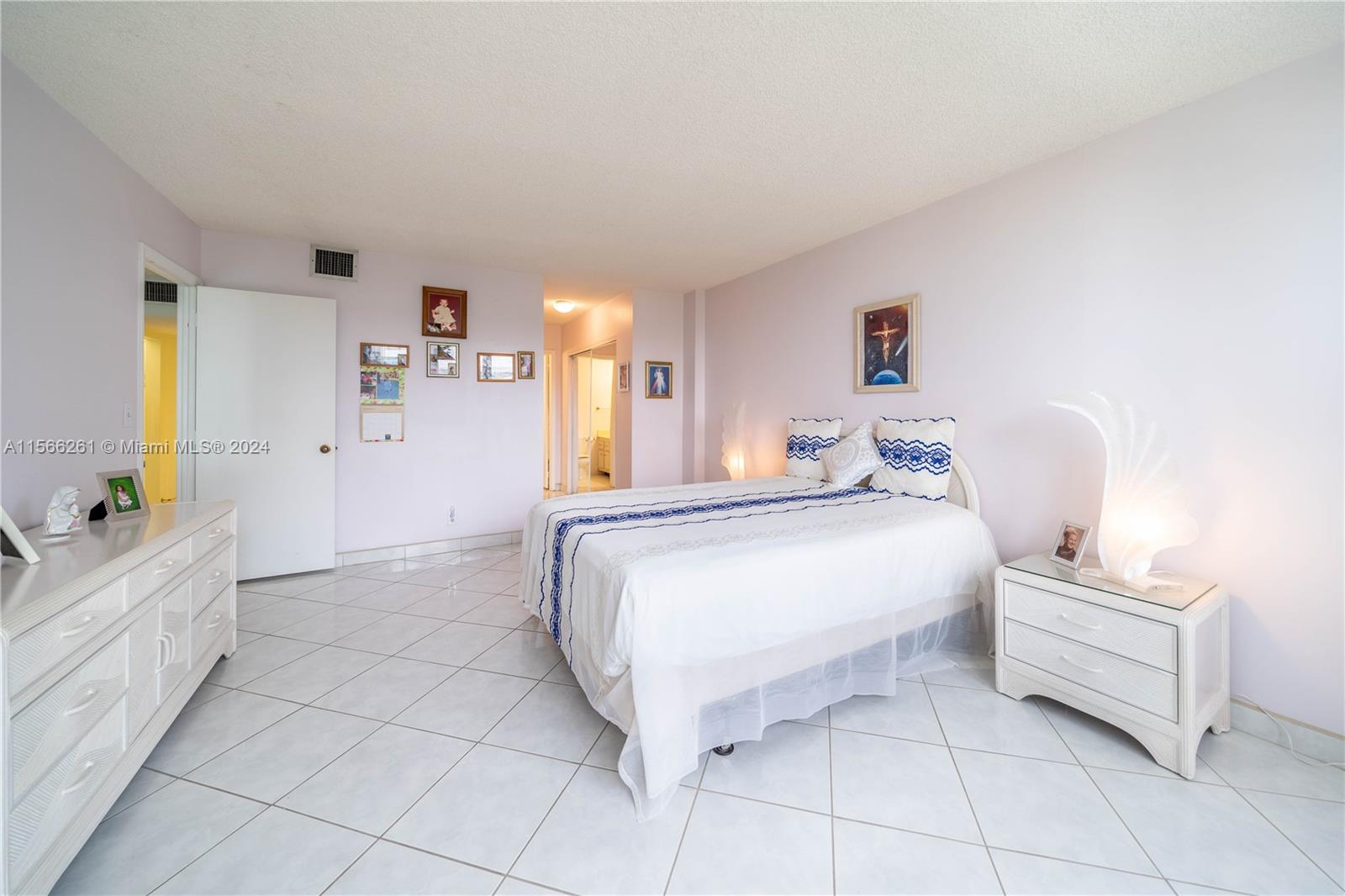 3800 S Ocean Dr 508, Hollywood, Florida 33019, 1 Bedroom Bedrooms, ,1 BathroomBathrooms,Residential,For Sale,3800 S Ocean Dr 508,A11566261