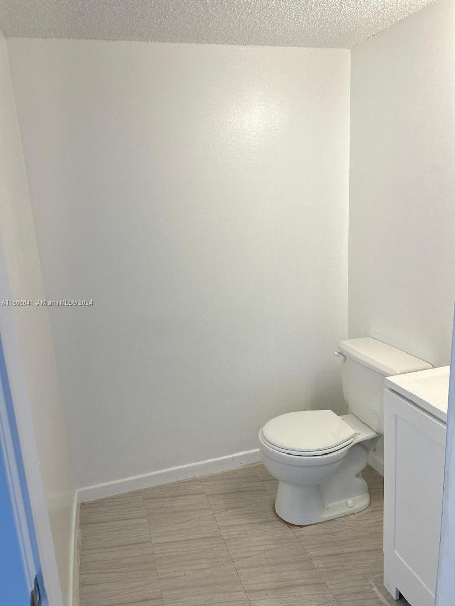 6045 NW 186th St 303, Hialeah, Florida 33015, 2 Bedrooms Bedrooms, ,2 BathroomsBathrooms,Residential,For Sale,6045 NW 186th St 303,A11566641