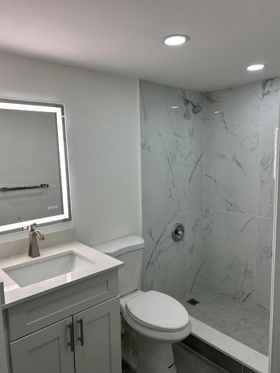 6045 NW 186th St 303, Hialeah, Florida 33015, 2 Bedrooms Bedrooms, ,2 BathroomsBathrooms,Residential,For Sale,6045 NW 186th St 303,A11566641