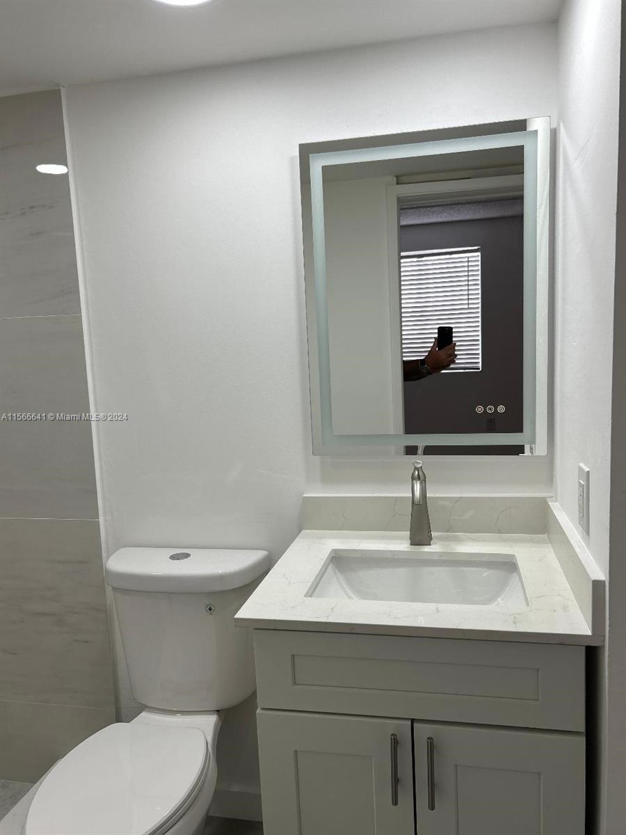 6045 NW 186th St 303, Hialeah, Florida 33015, 2 Bedrooms Bedrooms, ,2 BathroomsBathrooms,Residential,For Sale,6045 NW 186th St 303,A11566641