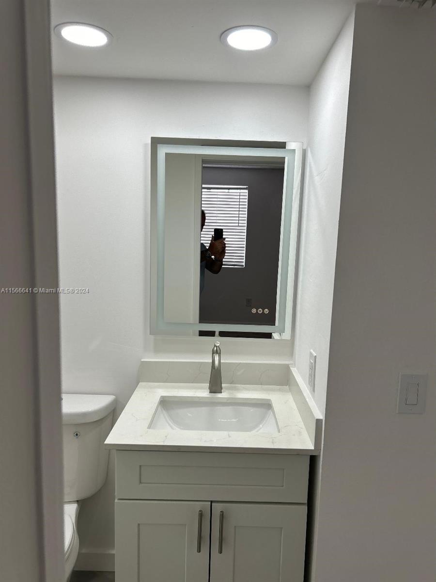 6045 NW 186th St 303, Hialeah, Florida 33015, 2 Bedrooms Bedrooms, ,2 BathroomsBathrooms,Residential,For Sale,6045 NW 186th St 303,A11566641