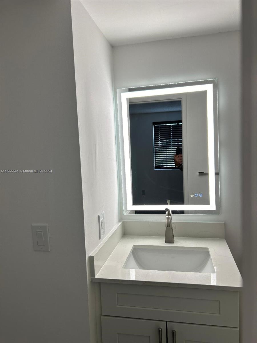 6045 NW 186th St 303, Hialeah, Florida 33015, 2 Bedrooms Bedrooms, ,2 BathroomsBathrooms,Residential,For Sale,6045 NW 186th St 303,A11566641