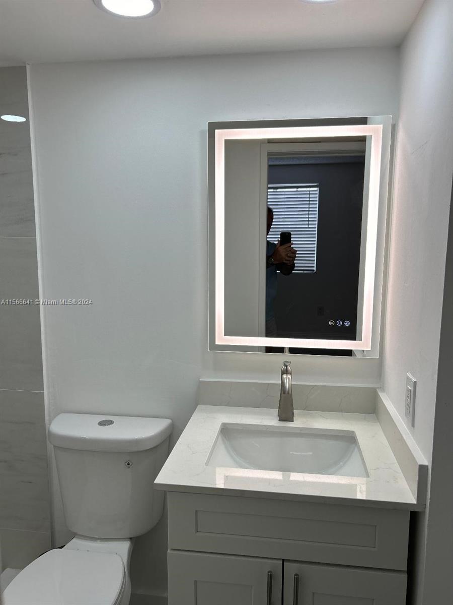 6045 NW 186th St 303, Hialeah, Florida 33015, 2 Bedrooms Bedrooms, ,2 BathroomsBathrooms,Residential,For Sale,6045 NW 186th St 303,A11566641