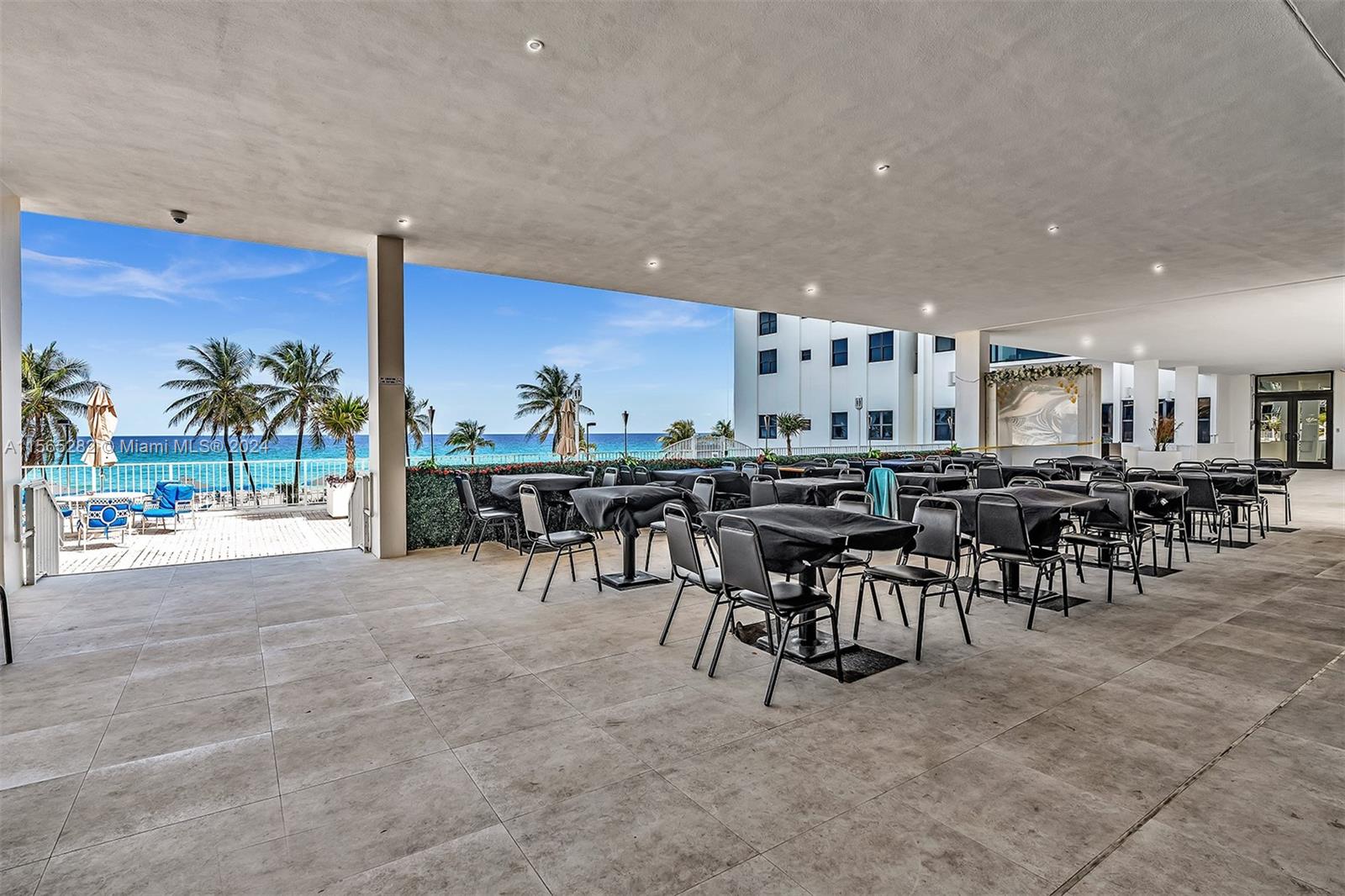 2401 S Ocean Dr 1107, Hollywood, Florida 33019, 2 Bedrooms Bedrooms, ,2 BathroomsBathrooms,Residential,For Sale,2401 S Ocean Dr 1107,A11565282
