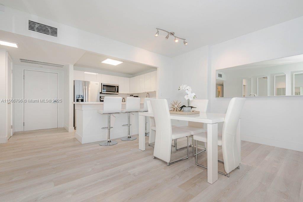 2301 Collins Ave 401, Miami Beach, Florida 33139, 1 Bedroom Bedrooms, ,1 BathroomBathrooms,Residentiallease,For Rent,2301 Collins Ave 401,A11566796
