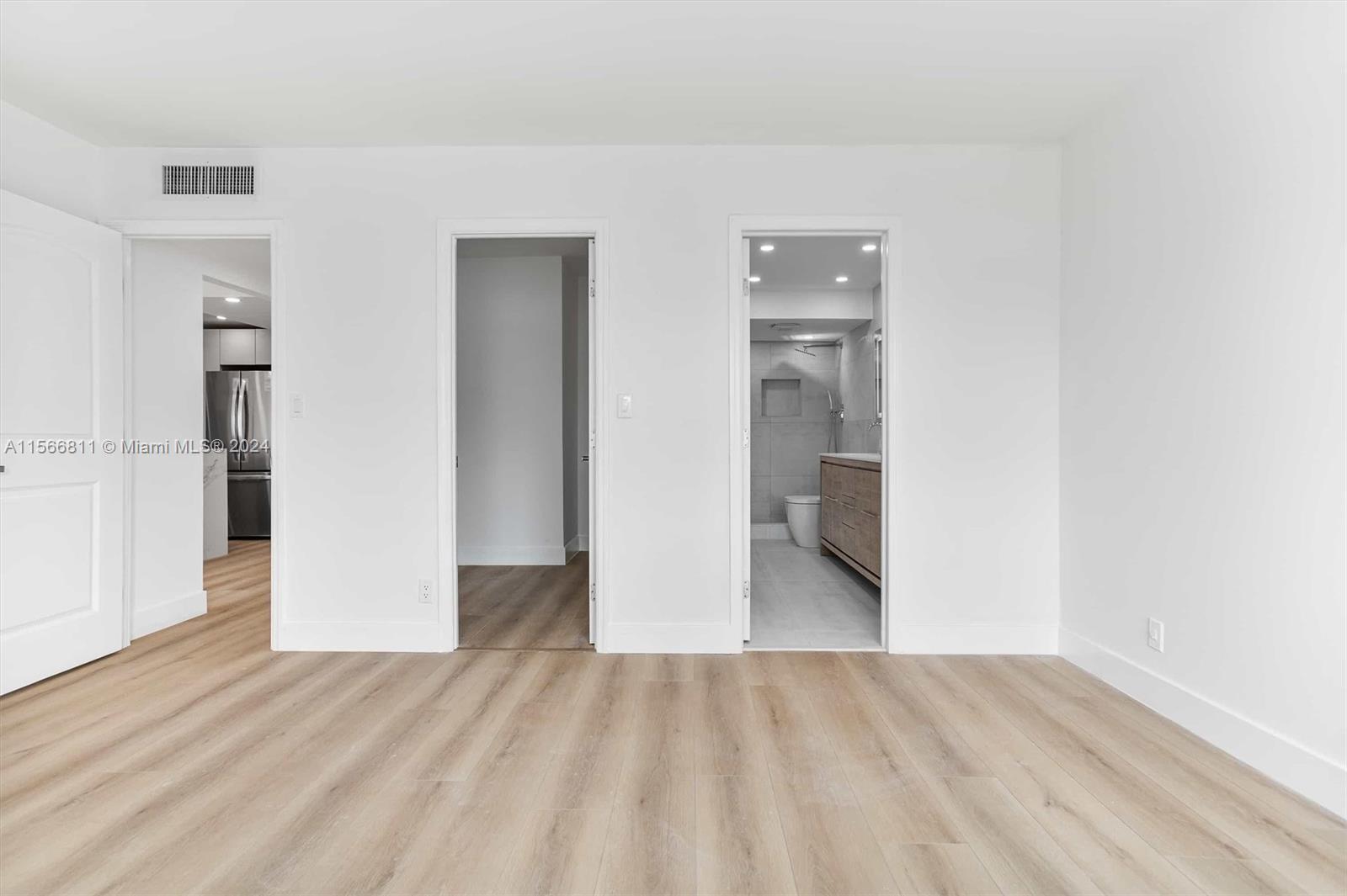 401 Golden Isles Dr 207, Hallandale Beach, Florida 33009, 1 Bedroom Bedrooms, ,1 BathroomBathrooms,Residentiallease,For Rent,401 Golden Isles Dr 207,A11566811