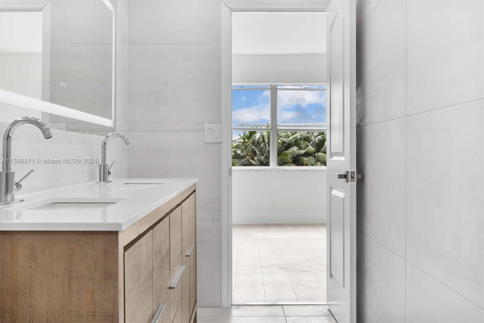 401 Golden Isles Dr 207, Hallandale Beach, Florida 33009, 1 Bedroom Bedrooms, ,1 BathroomBathrooms,Residentiallease,For Rent,401 Golden Isles Dr 207,A11566811