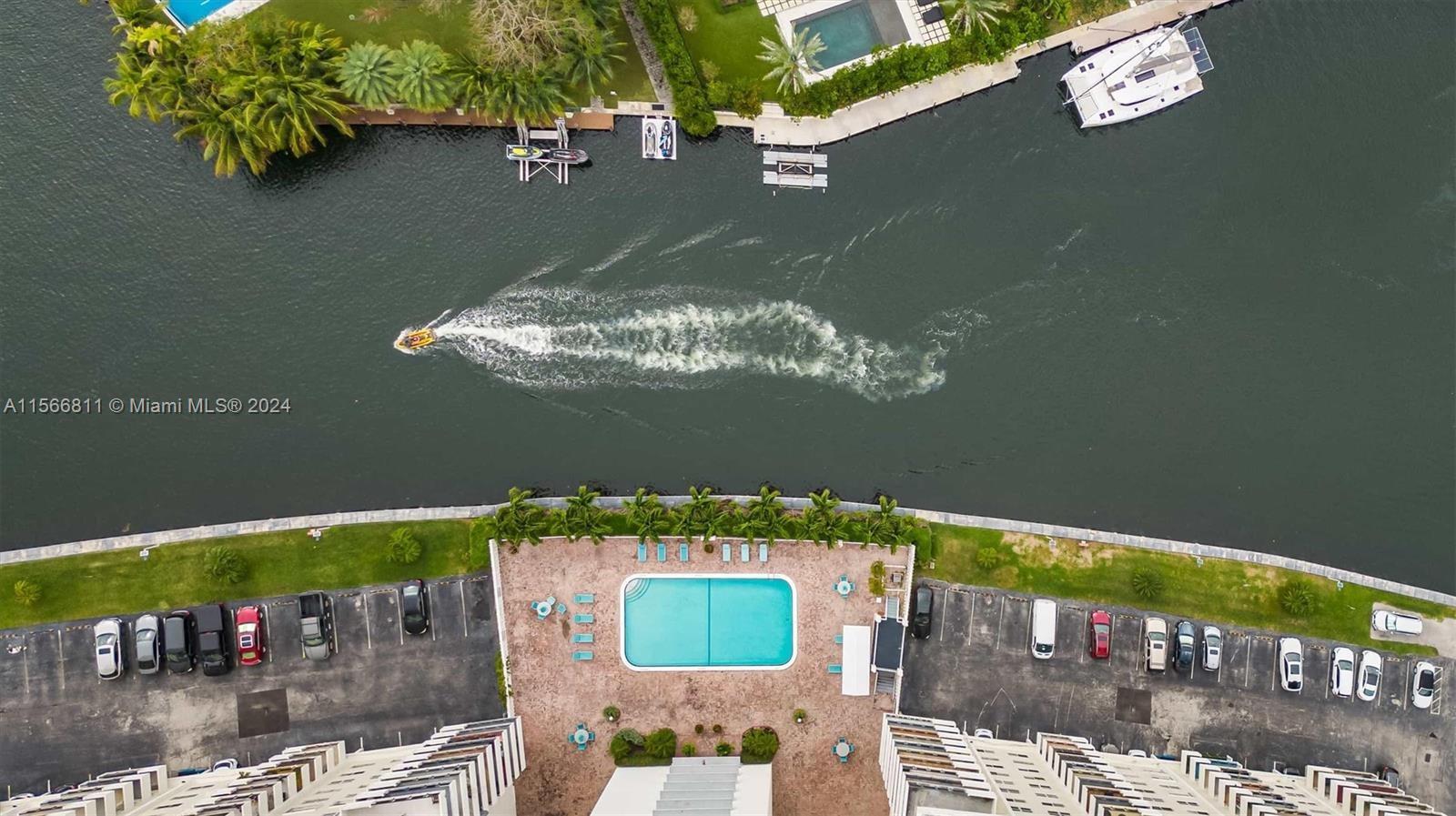 401 Golden Isles Dr 207, Hallandale Beach, Florida 33009, 1 Bedroom Bedrooms, ,1 BathroomBathrooms,Residentiallease,For Rent,401 Golden Isles Dr 207,A11566811