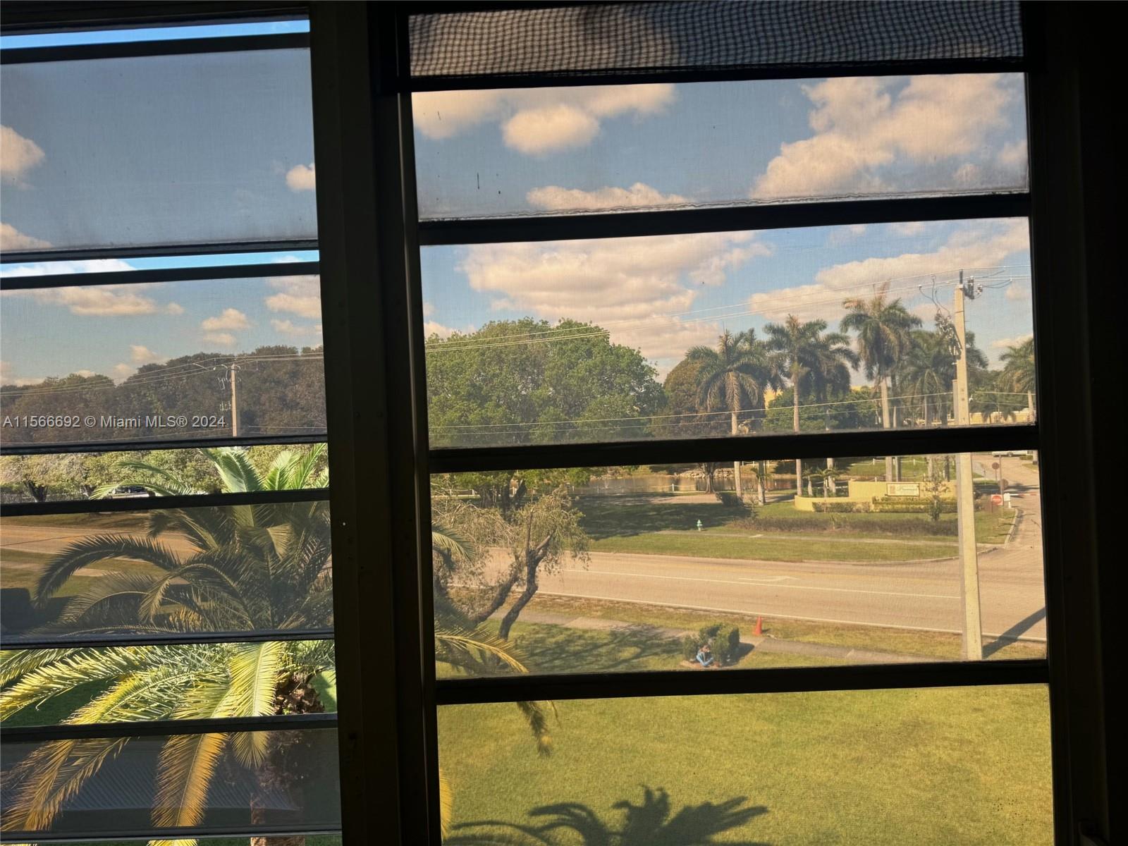 2300 Park Ln 306, Hollywood, Florida 33021, 1 Bedroom Bedrooms, ,1 BathroomBathrooms,Residential,For Sale,2300 Park Ln 306,A11566692