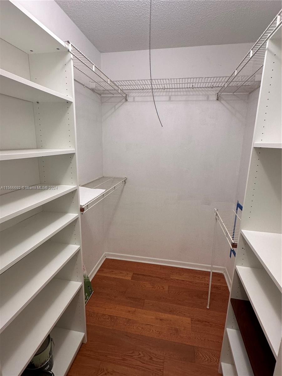 2300 Park Ln 306, Hollywood, Florida 33021, 1 Bedroom Bedrooms, ,1 BathroomBathrooms,Residential,For Sale,2300 Park Ln 306,A11566692