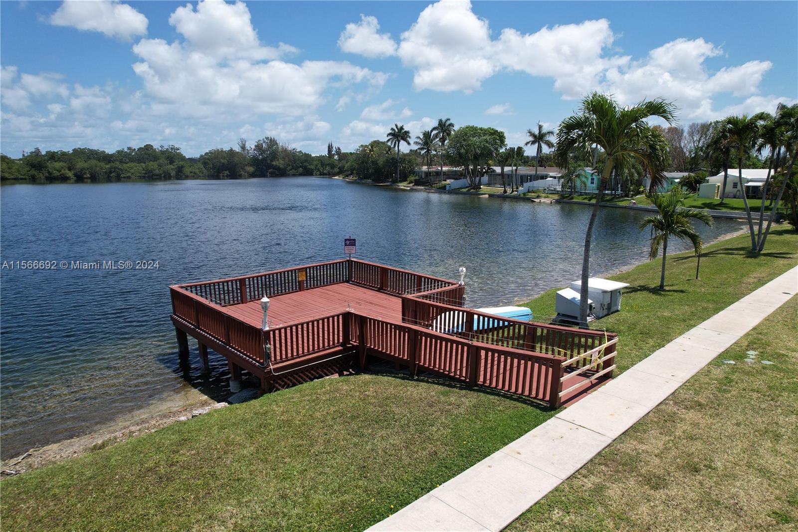 2300 Park Ln 306, Hollywood, Florida 33021, 1 Bedroom Bedrooms, ,1 BathroomBathrooms,Residential,For Sale,2300 Park Ln 306,A11566692