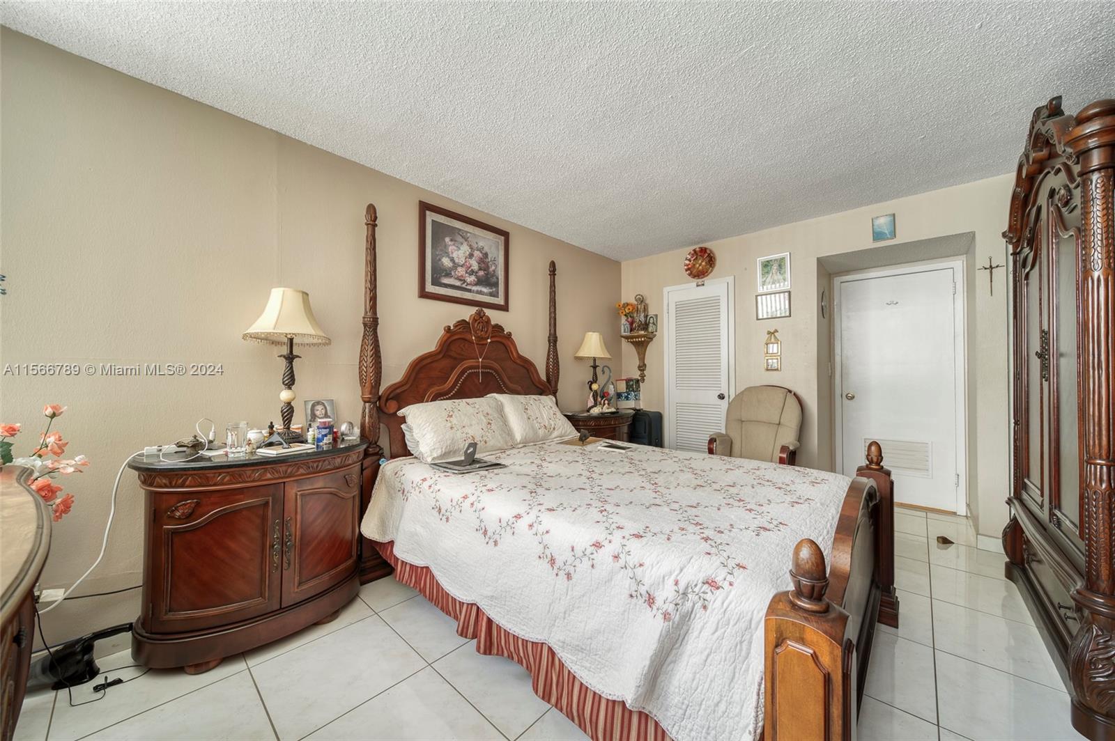 3140 S Ocean Dr 1002, Hallandale Beach, Florida 33009, 1 Bedroom Bedrooms, ,1 BathroomBathrooms,Residential,For Sale,3140 S Ocean Dr 1002,A11566789