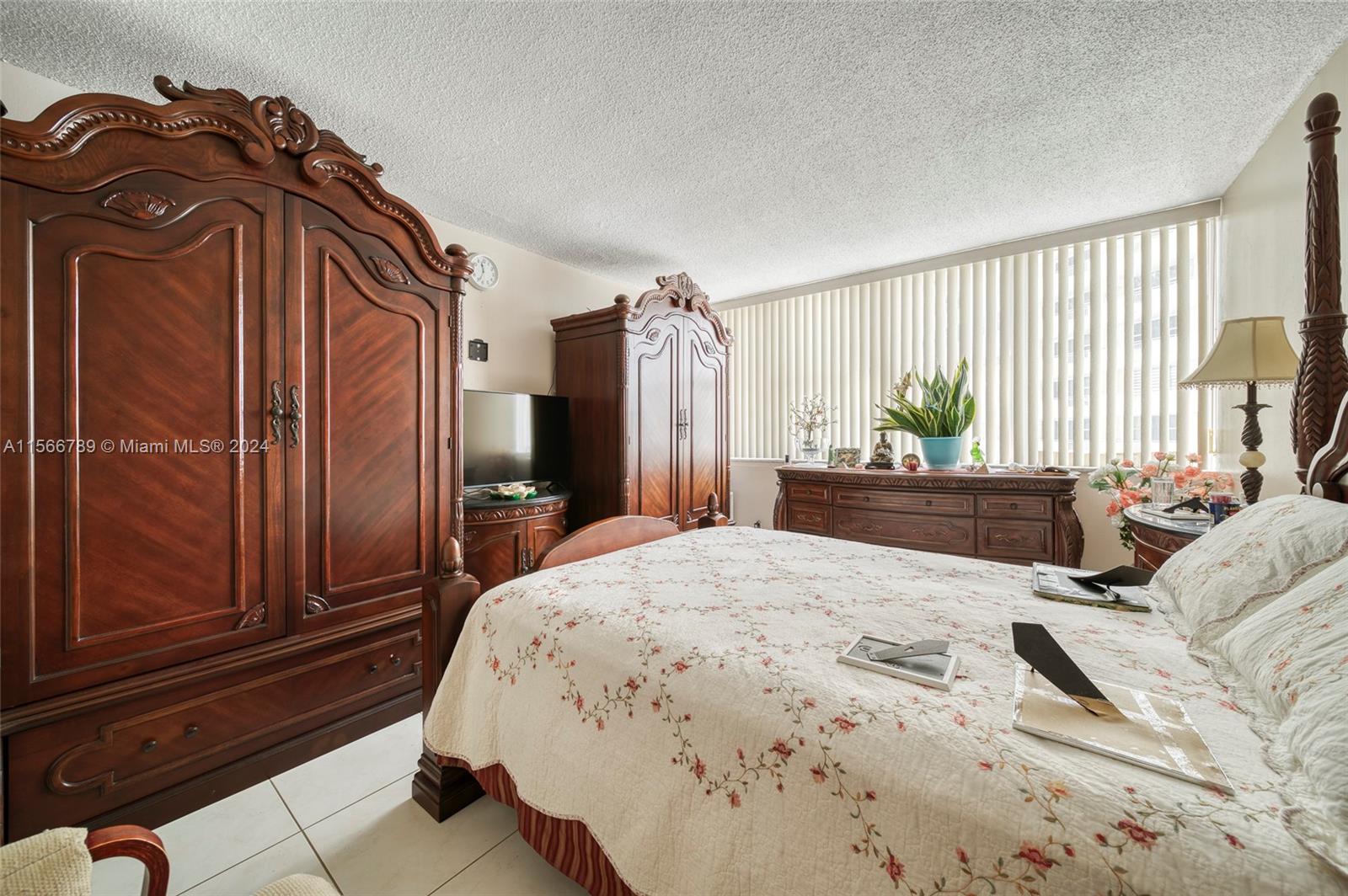 3140 S Ocean Dr 1002, Hallandale Beach, Florida 33009, 1 Bedroom Bedrooms, ,1 BathroomBathrooms,Residential,For Sale,3140 S Ocean Dr 1002,A11566789