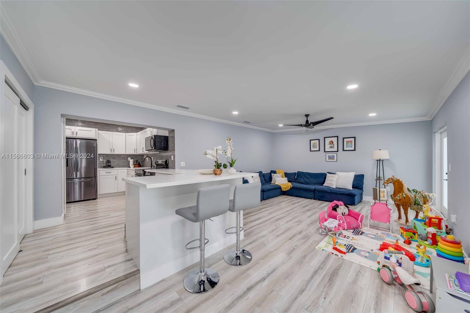 4926 SW 7th St, Miami, Florida 33134, 3 Bedrooms Bedrooms, ,2 BathroomsBathrooms,Residential,For Sale,4926 SW 7th St,A11566603