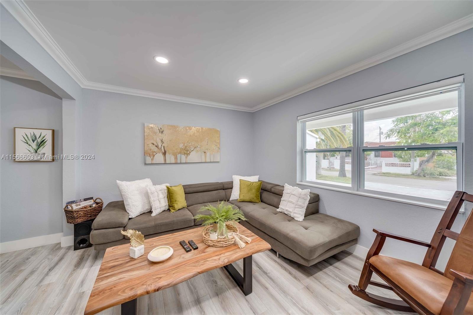 4926 SW 7th St, Miami, Florida 33134, 3 Bedrooms Bedrooms, ,2 BathroomsBathrooms,Residential,For Sale,4926 SW 7th St,A11566603