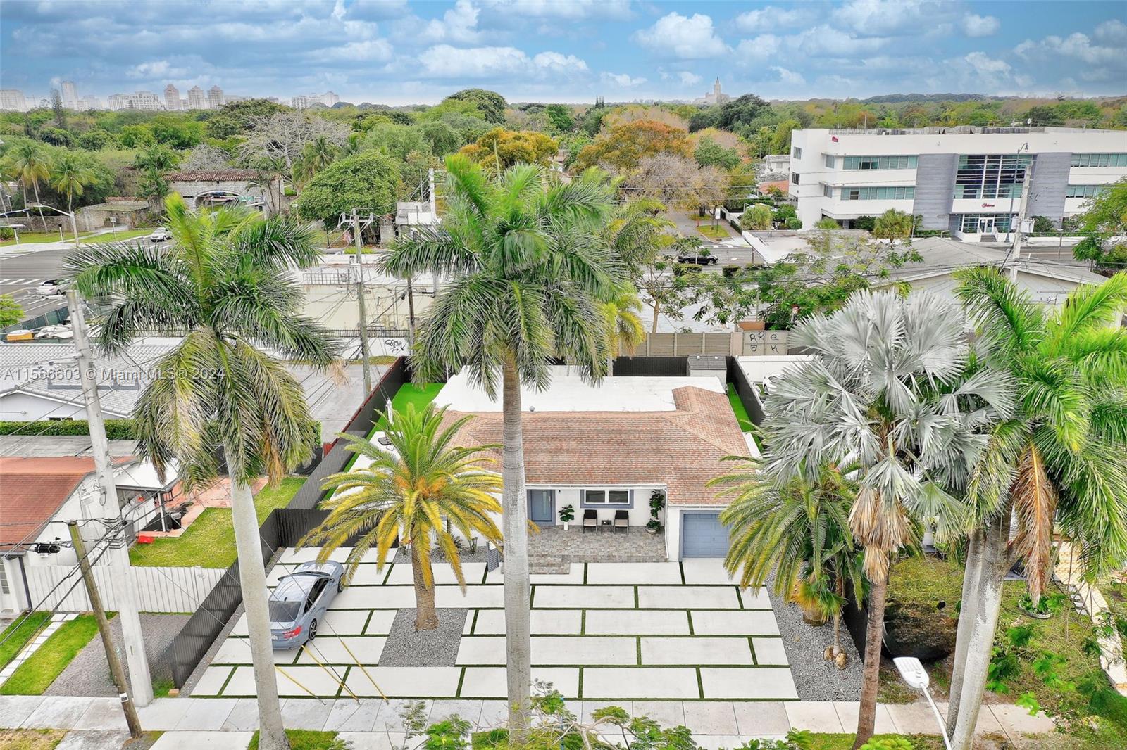 4926 SW 7th St, Miami, Florida 33134, 3 Bedrooms Bedrooms, ,2 BathroomsBathrooms,Residential,For Sale,4926 SW 7th St,A11566603