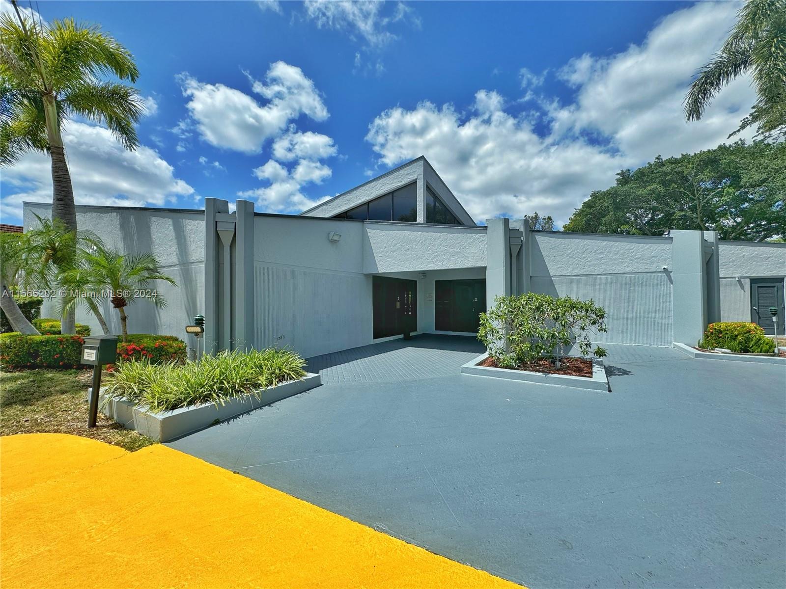 8351 Sands Point Blvd A302, Tamarac, Florida 33321, 2 Bedrooms Bedrooms, ,2 BathroomsBathrooms,Residential,For Sale,8351 Sands Point Blvd A302,A11565202