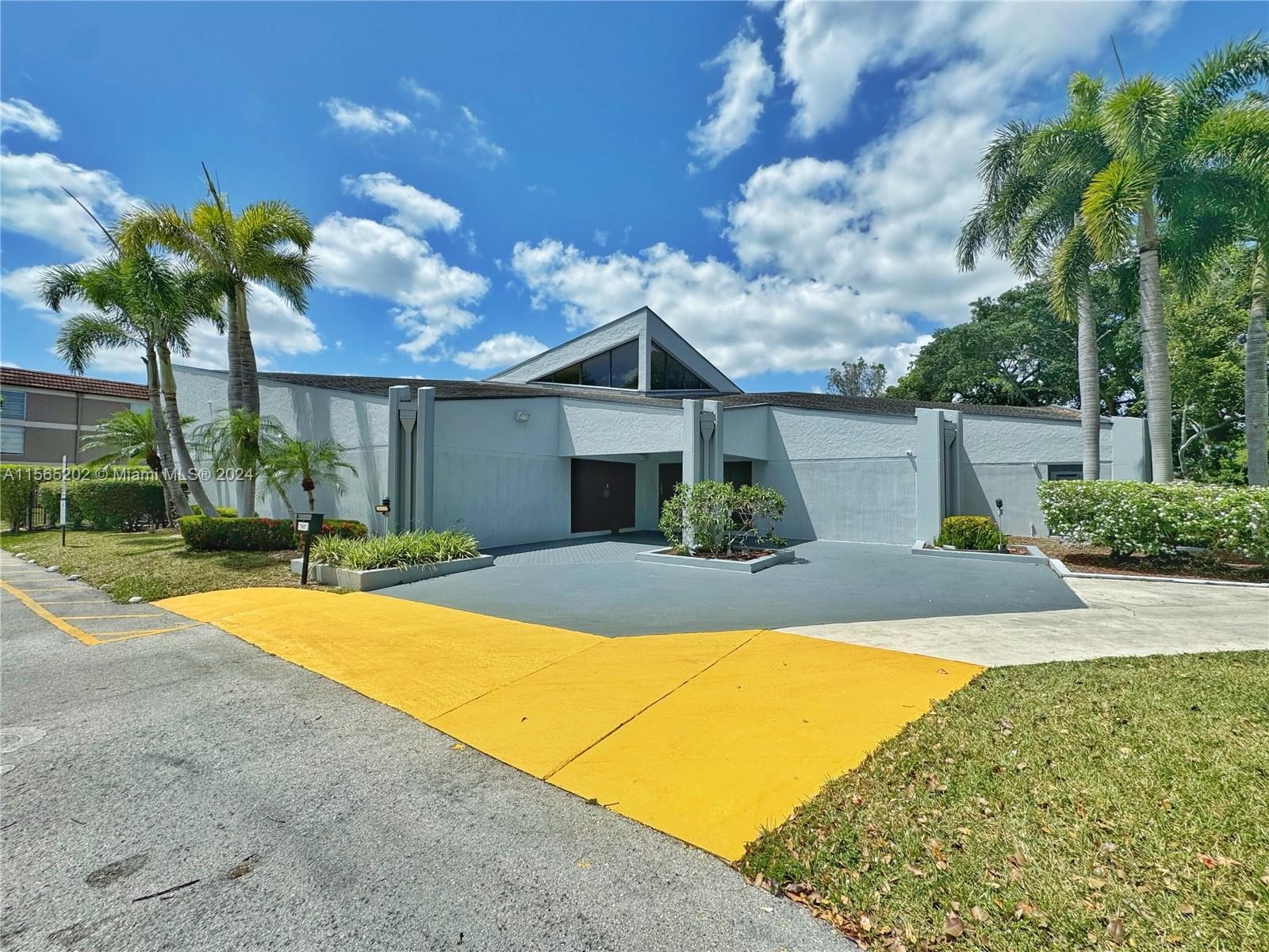 8351 Sands Point Blvd A302, Tamarac, Florida 33321, 2 Bedrooms Bedrooms, ,2 BathroomsBathrooms,Residential,For Sale,8351 Sands Point Blvd A302,A11565202
