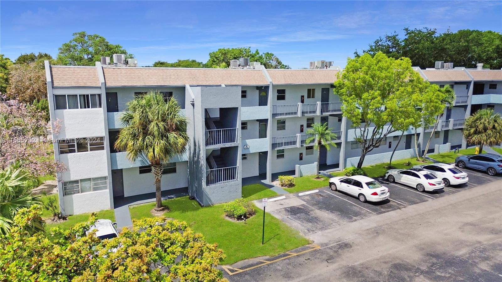 8351 Sands Point Blvd A302, Tamarac, Florida 33321, 2 Bedrooms Bedrooms, ,2 BathroomsBathrooms,Residential,For Sale,8351 Sands Point Blvd A302,A11565202