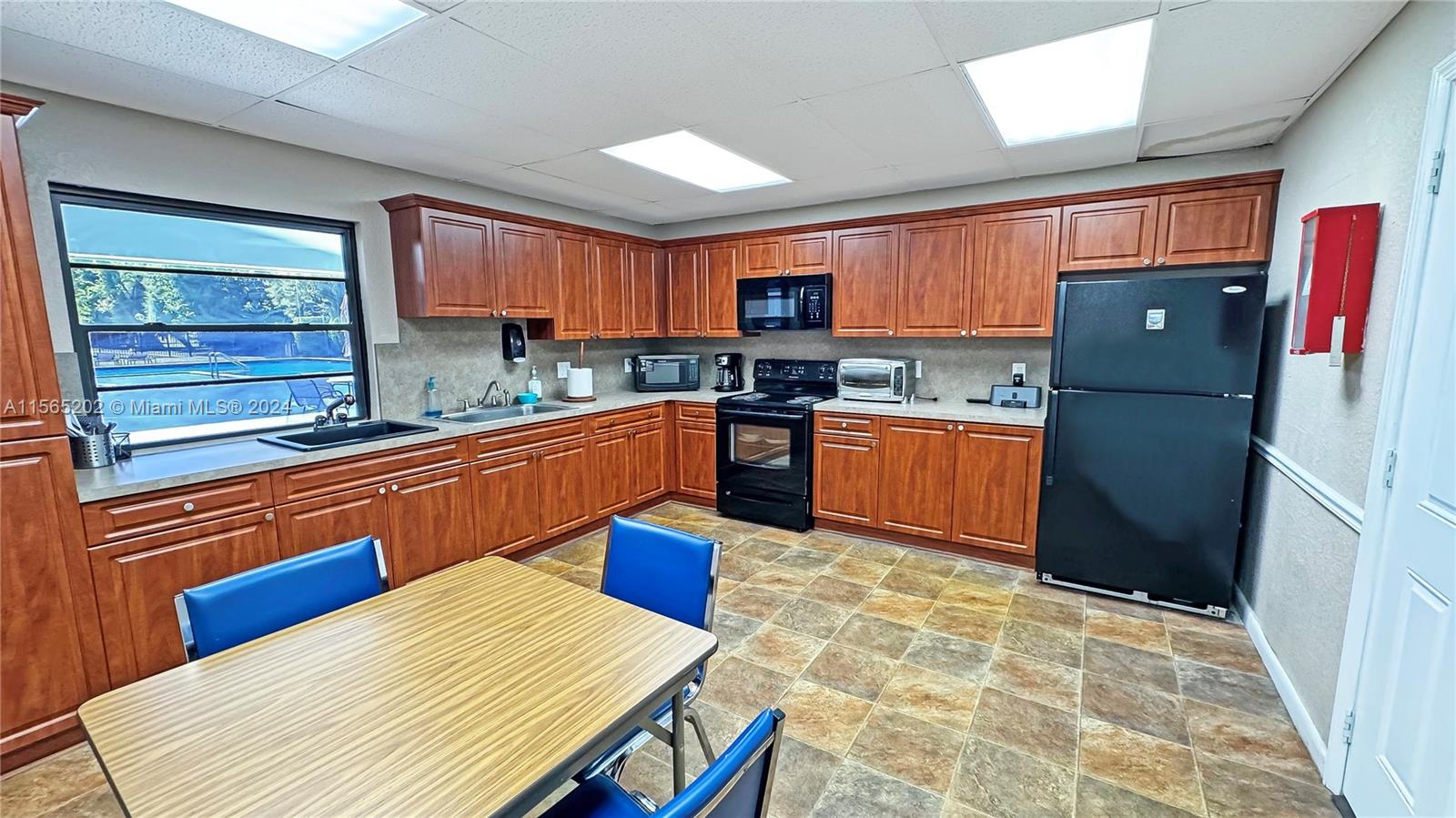 8351 Sands Point Blvd A302, Tamarac, Florida 33321, 2 Bedrooms Bedrooms, ,2 BathroomsBathrooms,Residential,For Sale,8351 Sands Point Blvd A302,A11565202