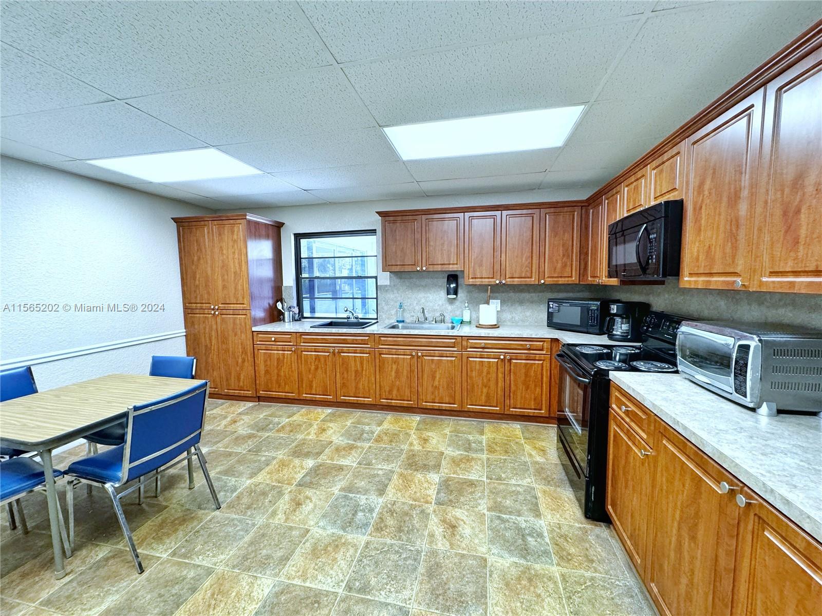 8351 Sands Point Blvd A302, Tamarac, Florida 33321, 2 Bedrooms Bedrooms, ,2 BathroomsBathrooms,Residential,For Sale,8351 Sands Point Blvd A302,A11565202