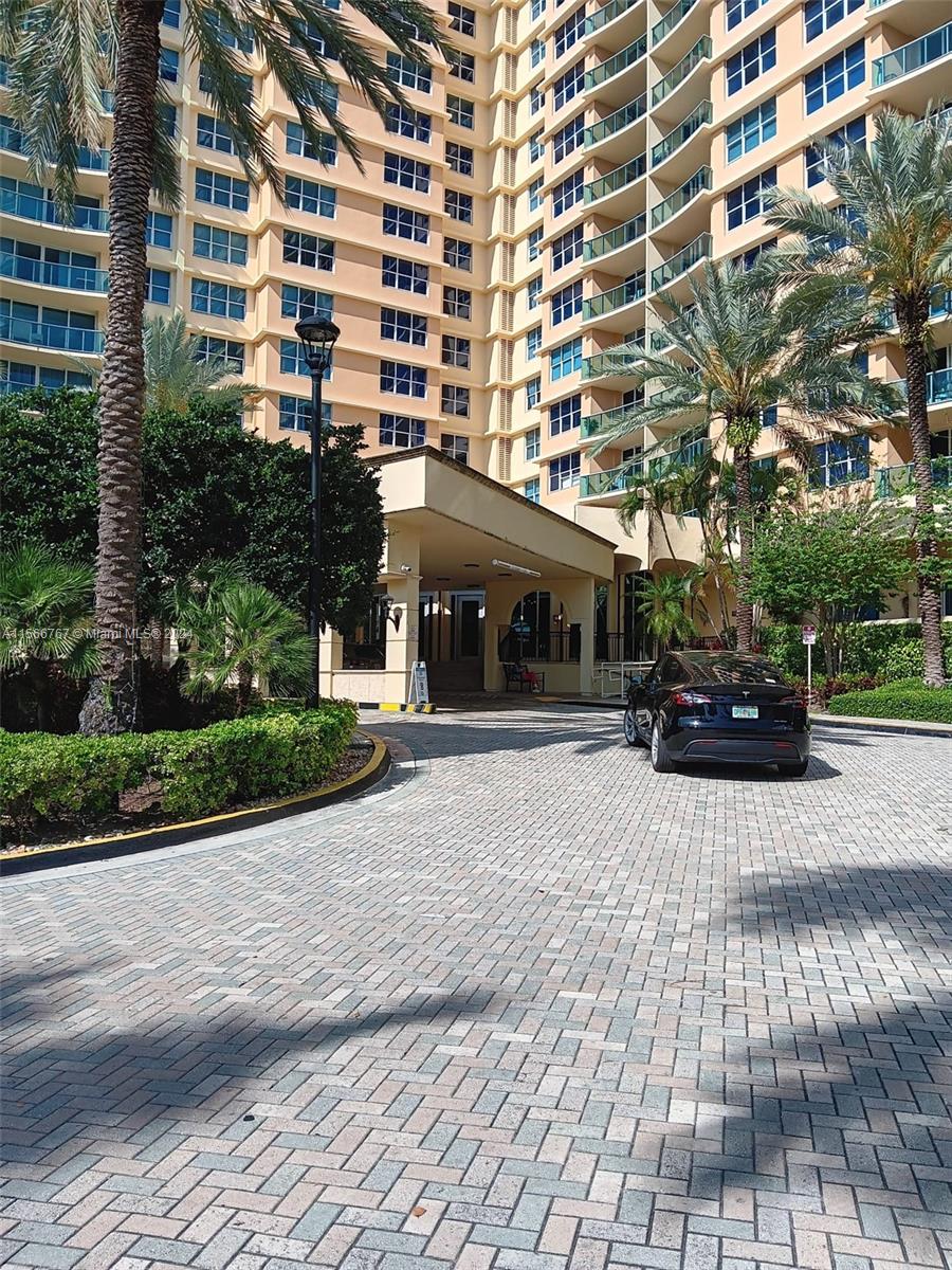 2501 S Ocean Dr 1210, Hollywood, Florida 33019, 2 Bedrooms Bedrooms, ,2 BathroomsBathrooms,Residentiallease,For Rent,2501 S Ocean Dr 1210,A11566767