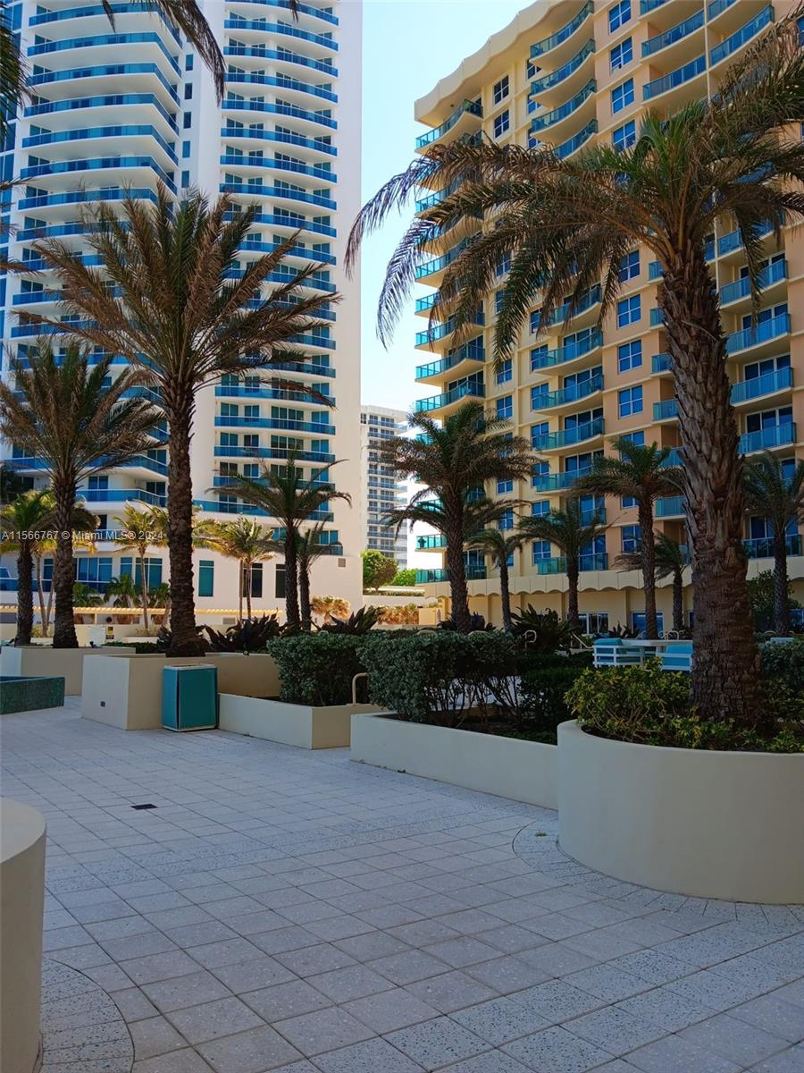 2501 S Ocean Dr 1210, Hollywood, Florida 33019, 2 Bedrooms Bedrooms, ,2 BathroomsBathrooms,Residentiallease,For Rent,2501 S Ocean Dr 1210,A11566767