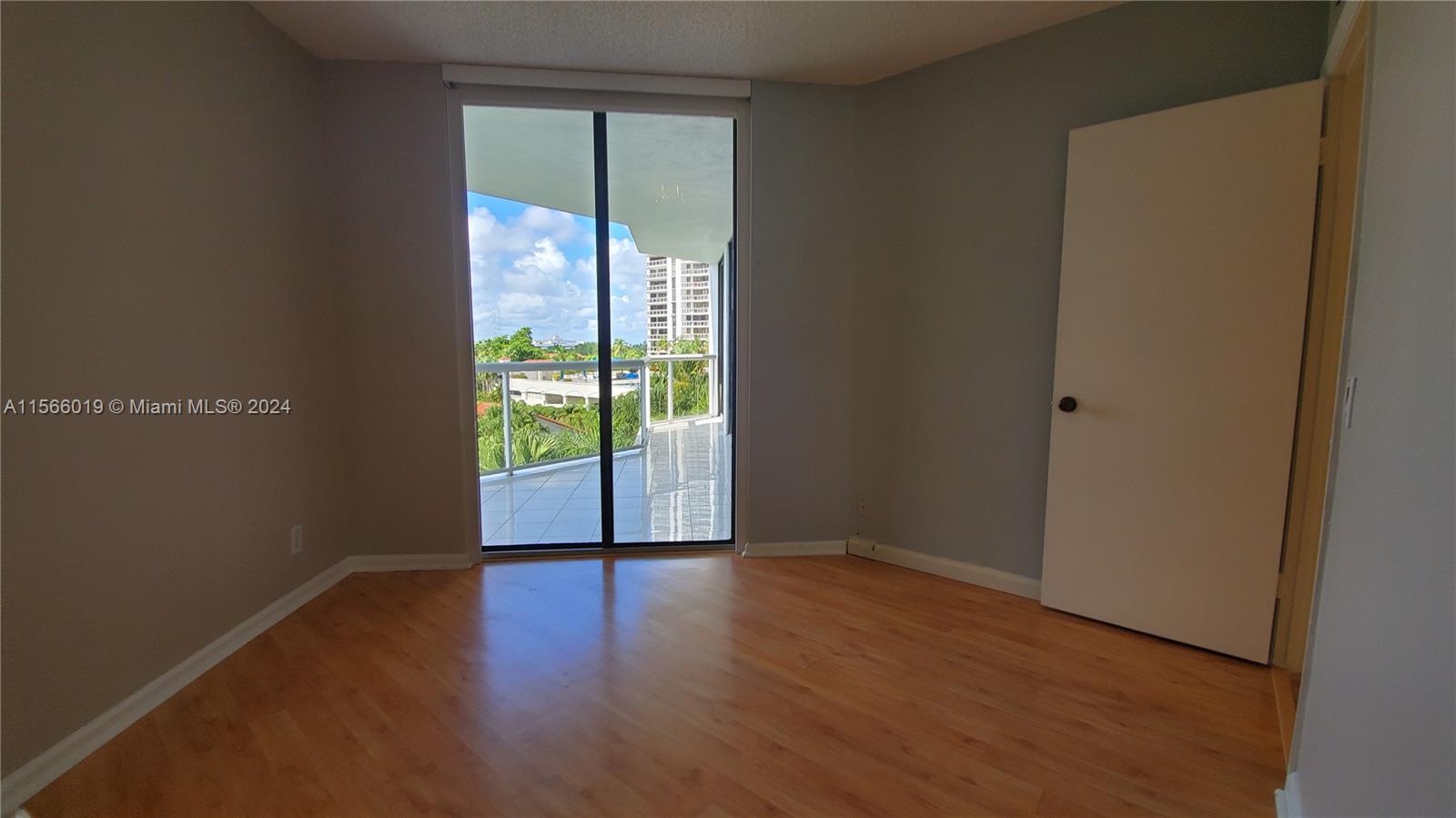 3610 Yacht Club Dr 510, Aventura, Florida 33180, 2 Bedrooms Bedrooms, ,2 BathroomsBathrooms,Residentiallease,For Rent,3610 Yacht Club Dr 510,A11566019