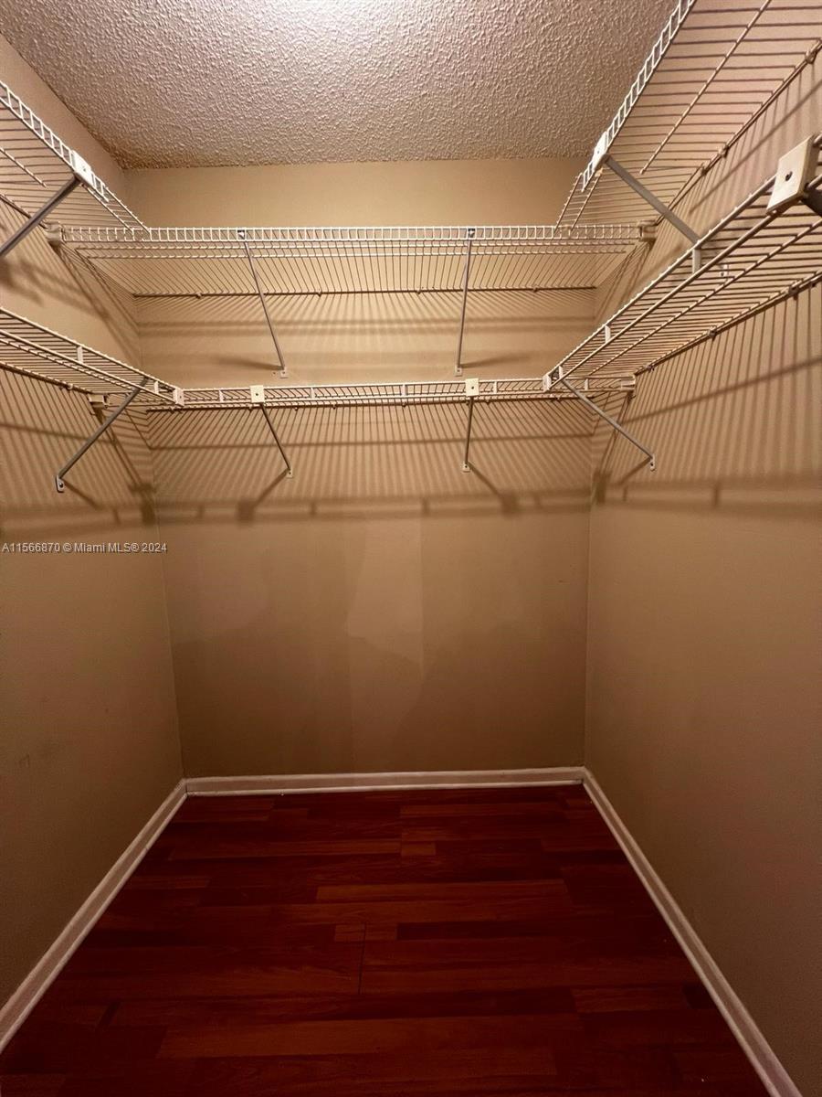 1301 NE 7th St 112, Hallandale Beach, Florida 33009, 2 Bedrooms Bedrooms, ,2 BathroomsBathrooms,Residentiallease,For Rent,1301 NE 7th St 112,A11566870