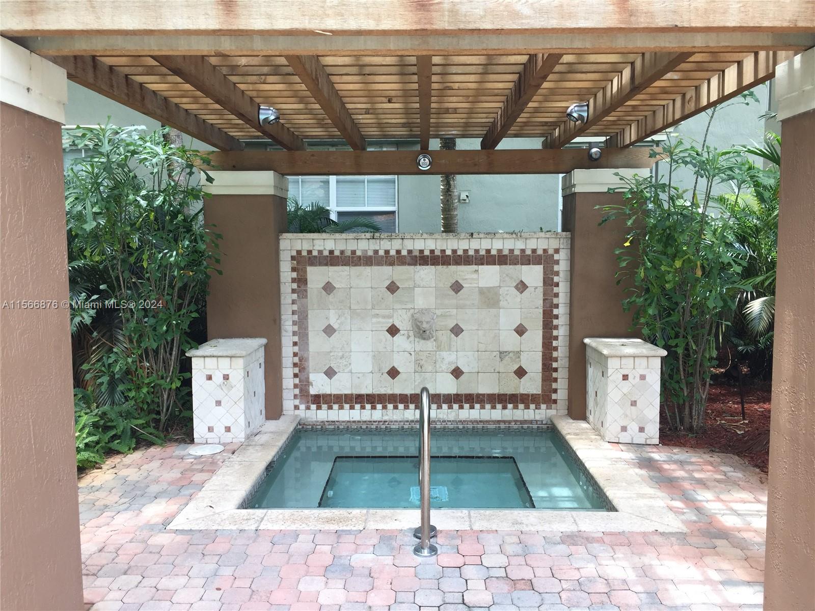 1919 Van Buren St 820A, Hollywood, Florida 33020, 2 Bedrooms Bedrooms, ,1 BathroomBathrooms,Residentiallease,For Rent,1919 Van Buren St 820A,A11566876