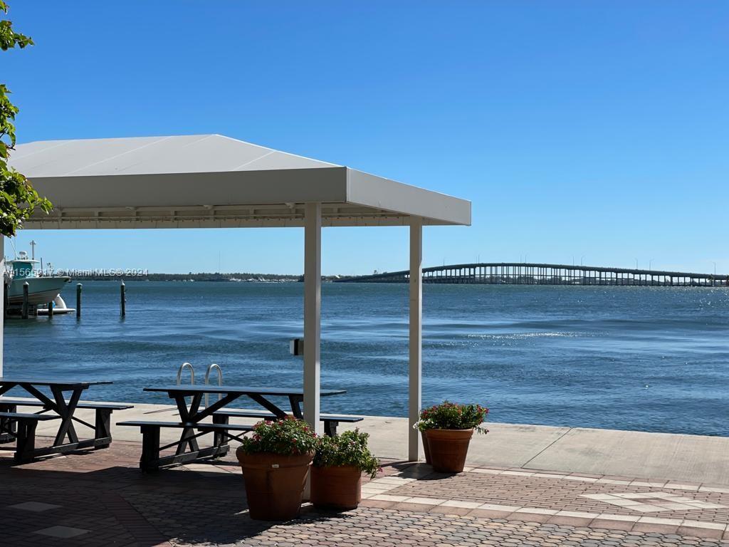 1915 Brickell Ave C410, Miami, Florida 33129, 2 Bedrooms Bedrooms, ,2 BathroomsBathrooms,Residentiallease,For Rent,1915 Brickell Ave C410,A11565917