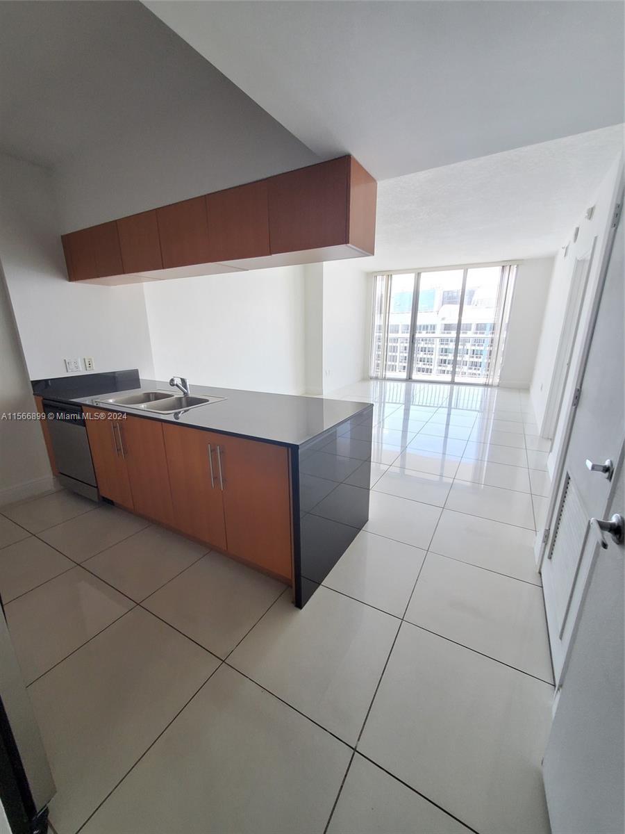 1750 N Bayshore Dr 3904, Miami, Florida 33132, 1 Bedroom Bedrooms, ,1 BathroomBathrooms,Residentiallease,For Rent,1750 N Bayshore Dr 3904,A11566899