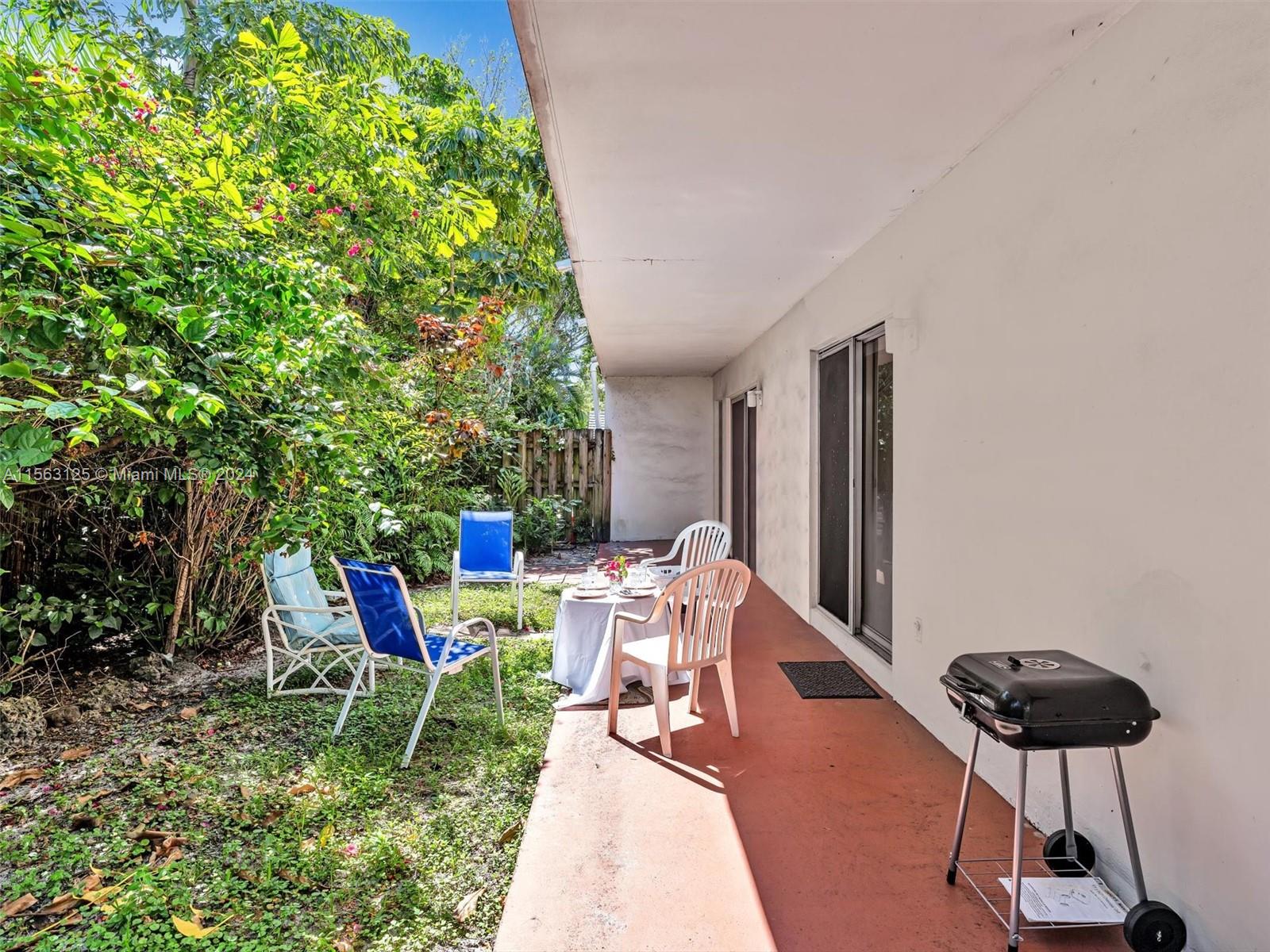 313 SW 1st Ct L-2, Pompano Beach, Florida 33060, 3 Bedrooms Bedrooms, ,2 BathroomsBathrooms,Residential,For Sale,313 SW 1st Ct L-2,A11563125