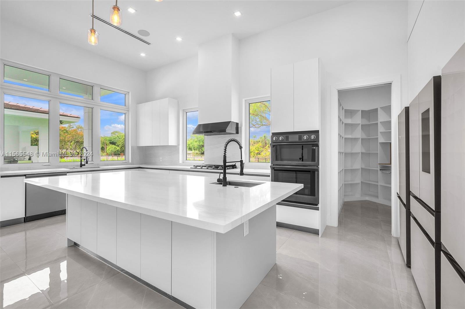 7900 SW 70th St, Miami, Florida 33143, 6 Bedrooms Bedrooms, ,7 BathroomsBathrooms,Residential,For Sale,7900 SW 70th St,A11565548