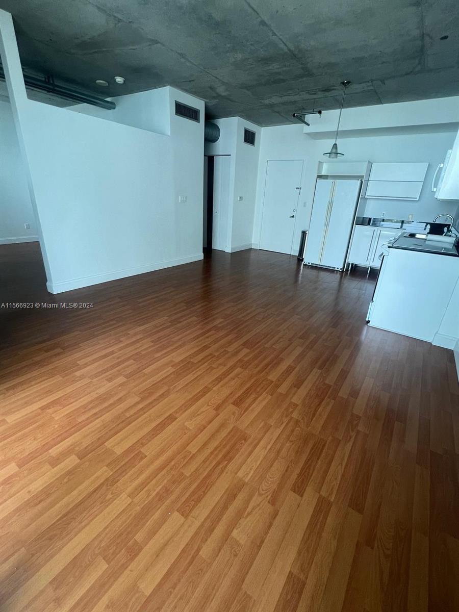 690 SW 1st Ct 2332, Miami, Florida 33130, 1 Bedroom Bedrooms, ,1 BathroomBathrooms,Residentiallease,For Rent,690 SW 1st Ct 2332,A11566923