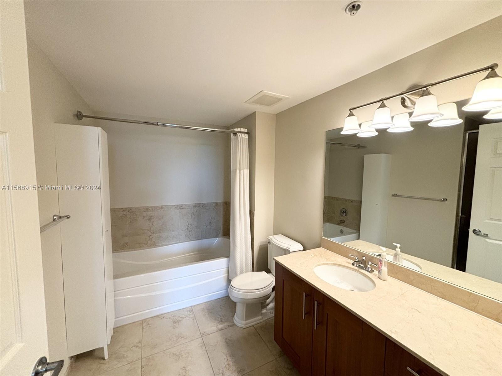 1300 Ponce De Leon Blvd 610, Coral Gables, Florida 33134, 1 Bedroom Bedrooms, ,1 BathroomBathrooms,Residentiallease,For Rent,1300 Ponce De Leon Blvd 610,A11566915
