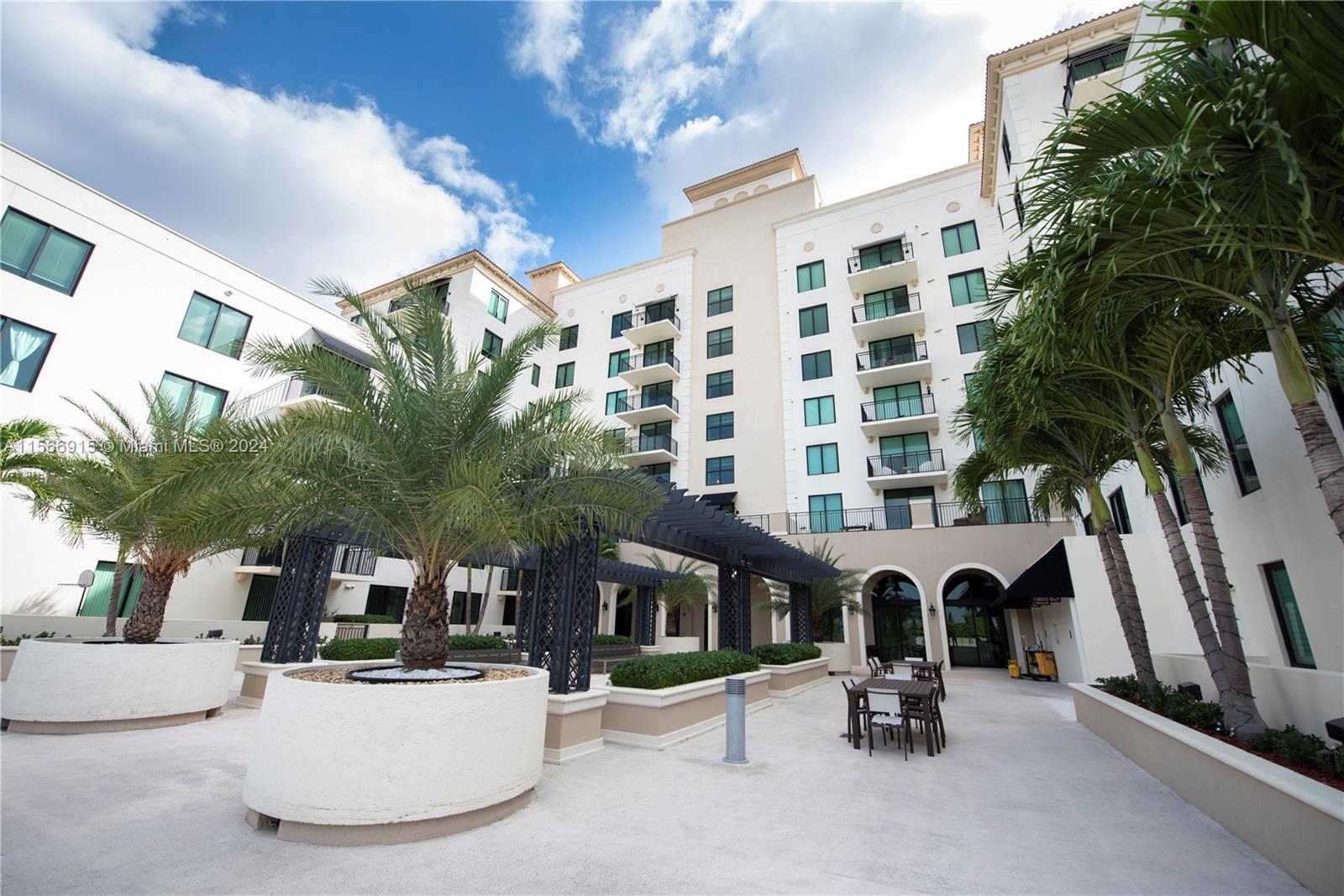 1300 Ponce De Leon Blvd 610, Coral Gables, Florida 33134, 1 Bedroom Bedrooms, ,1 BathroomBathrooms,Residentiallease,For Rent,1300 Ponce De Leon Blvd 610,A11566915